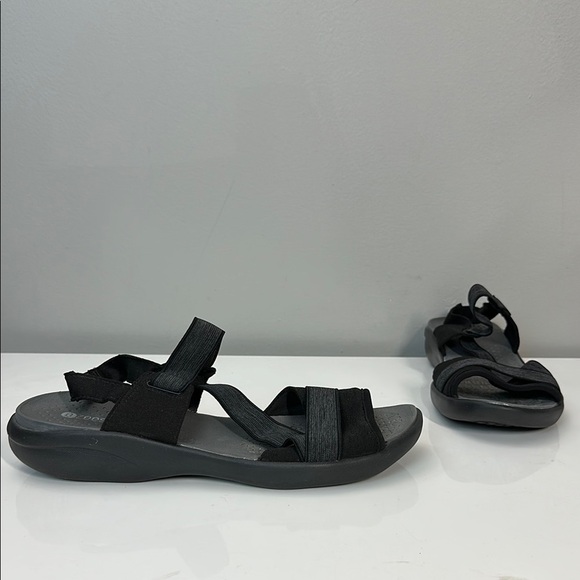 BZEES Chance Washable Strappy Sandals Size 11 - Picture 1 of 15